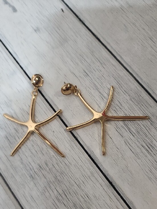 PrettyLittleThing Jewelry - Starfish Drop Stud Gold Tone Earrings - Cruise Vacation Beach STURDY set NWT